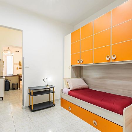 Corso Dei Mille Railway Apartment Палермо Екстер'єр фото